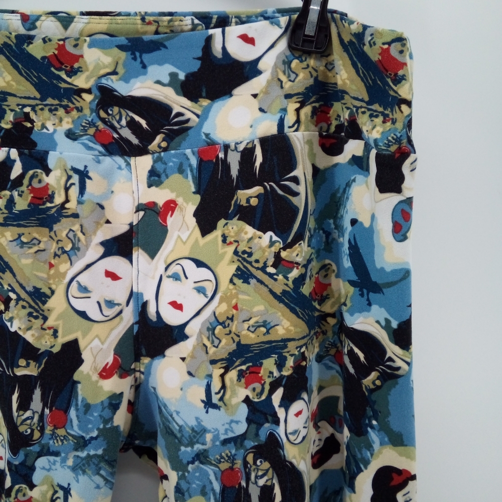 Rare 2018 LuLaroe Disney Snow White Evil Queen Leggings Spandex Blend O/S T & C